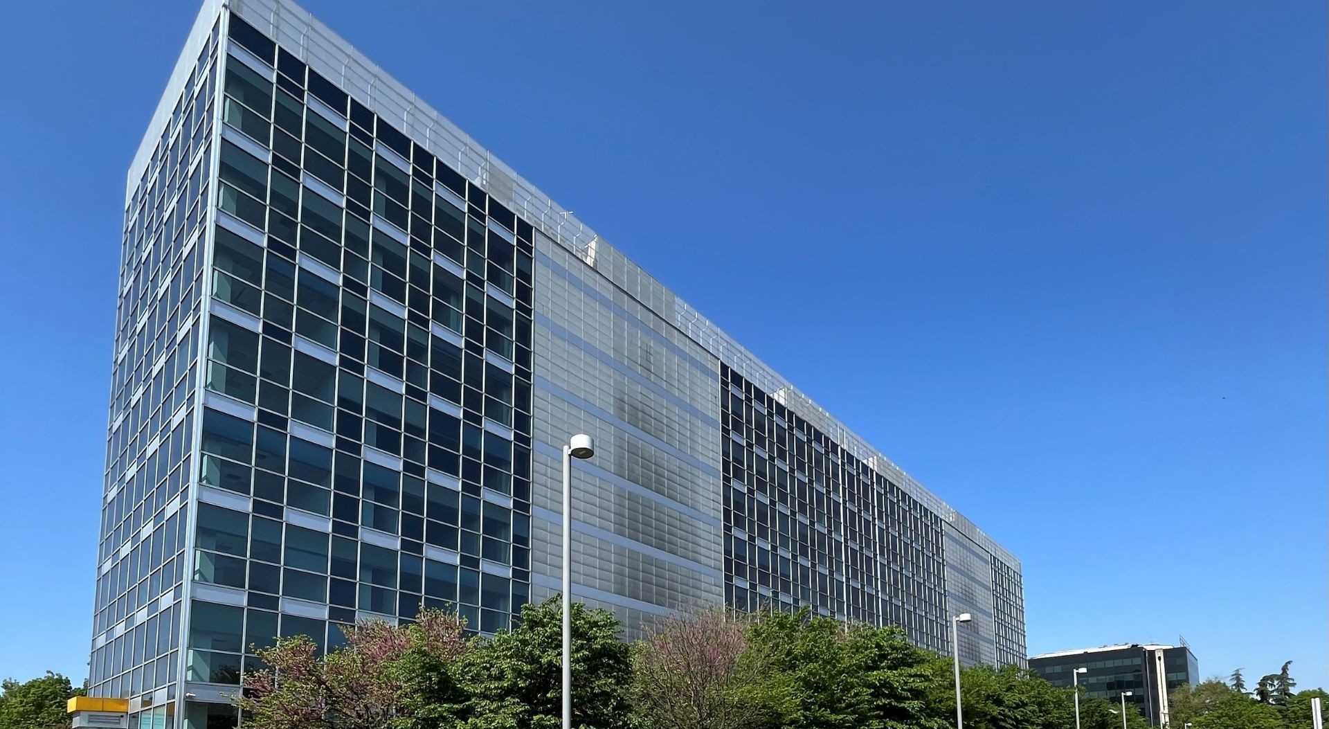 RYZE Technical Advisor to AKNO Group in the acquisition of two office assets in San Donato Milanese
